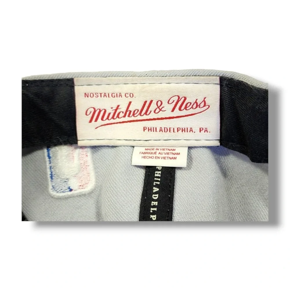 Mitchell & Ness NBA Charlotte Hornets 2 Tone Snapback Hat Cap 100%‎ Wool
